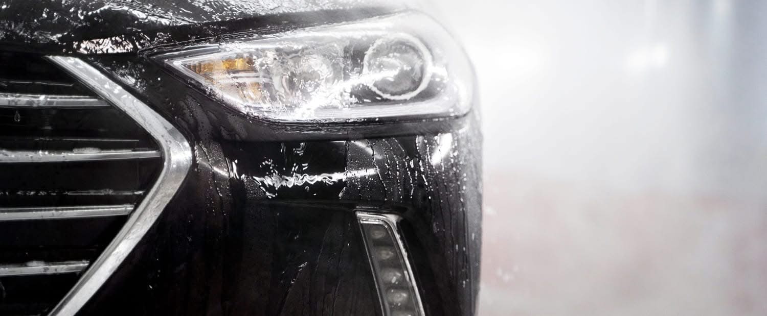 beautiful-car-washing-service